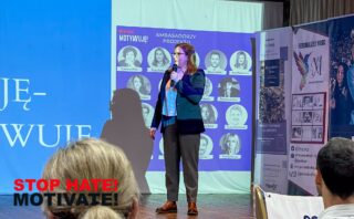 Dlaczego hejt przyciąga więcej uwagi niż pozytywne treści? Nowy tekst dla „Wprost”